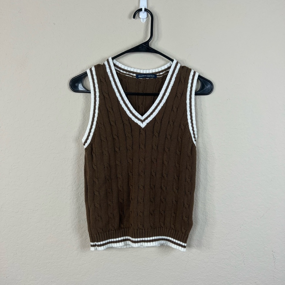 Brandy Melville Brown and White Knit Vest